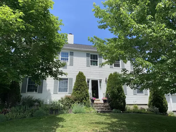 41 Ridge RD, Waterville, ME 04901