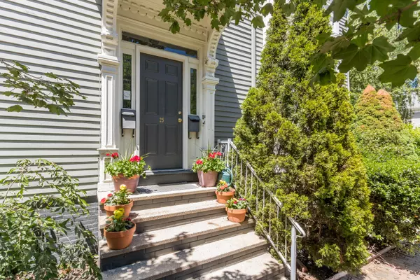 25 Cushman ST #2, Portland, ME 04102