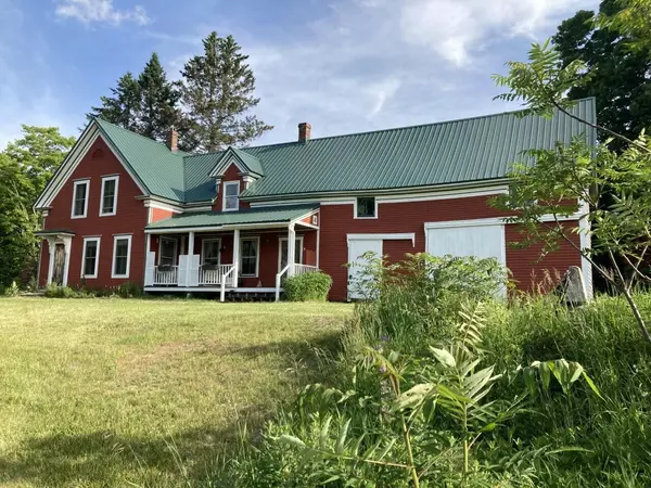 12 Burnham Hill RD, Freedom, ME 04941