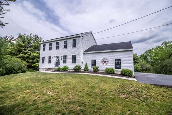 10 Louise ST, Gorham, ME 04038