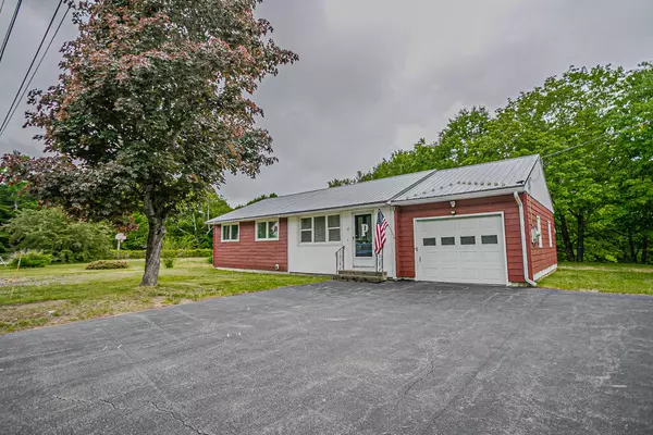 27 Park ST, Wilton, ME 04294