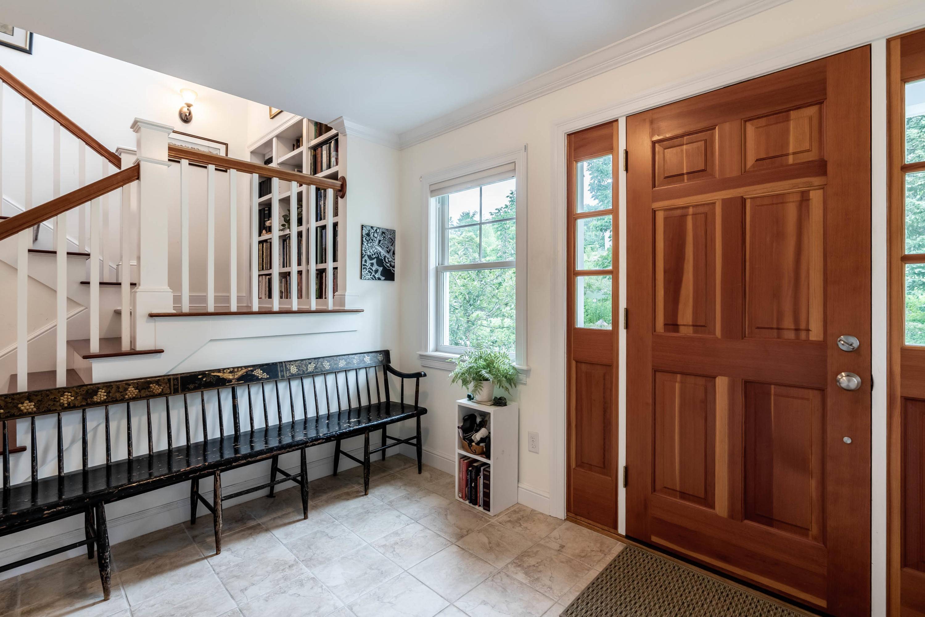 Falmouth, ME 04105,5 Maple ST