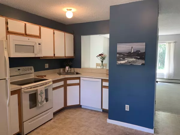 Portland, ME 04103,9 Hillcrest W #9