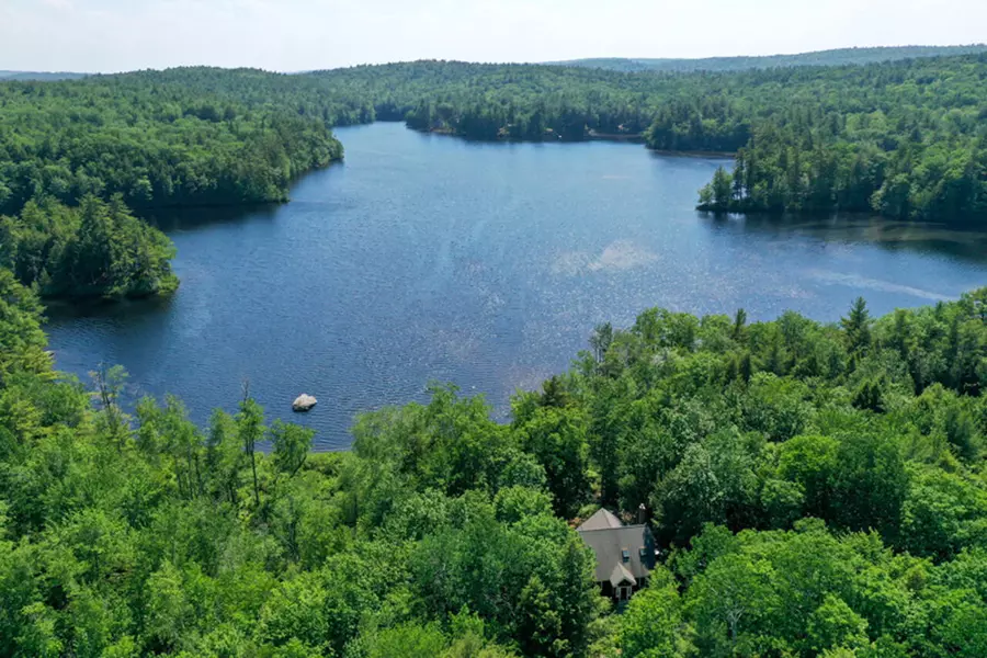 400 North Shore DR, New Gloucester, ME 04260