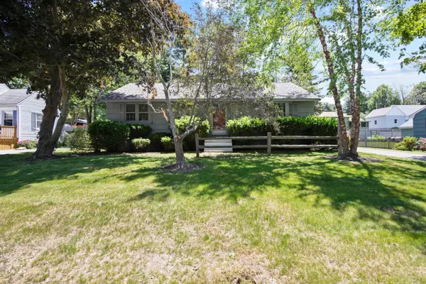 106 Cleveland CIR, South Portland, ME 04106