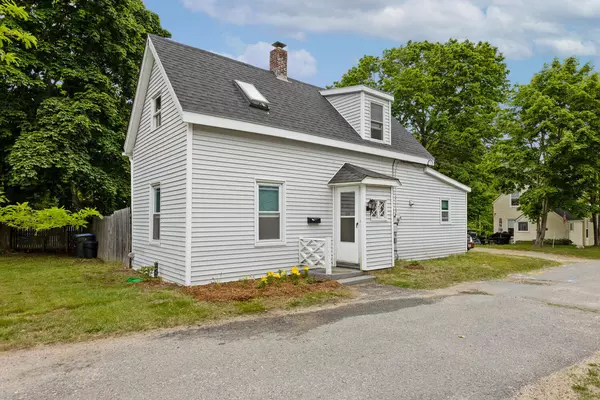 7 Todd LN, South Portland, ME 04106