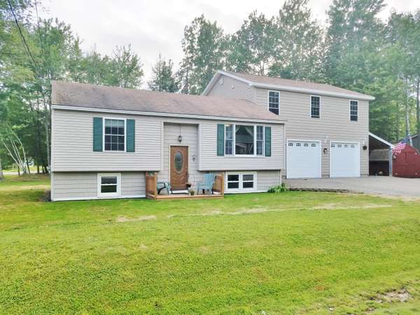 105 Henderson LN, Milford, ME 04461