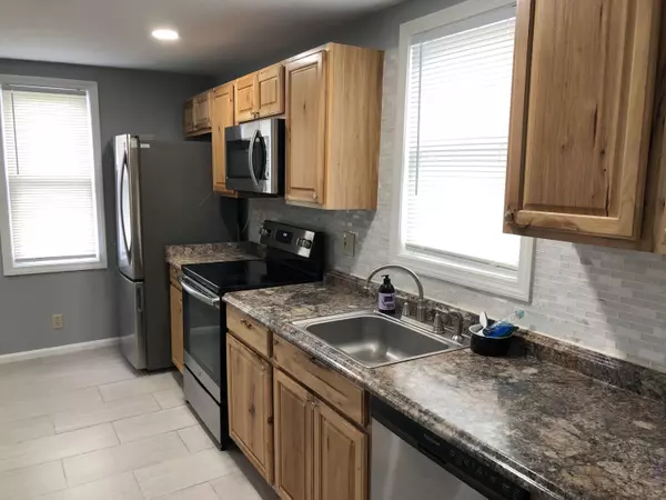 Westbrook, ME 04092,102 Mill LN