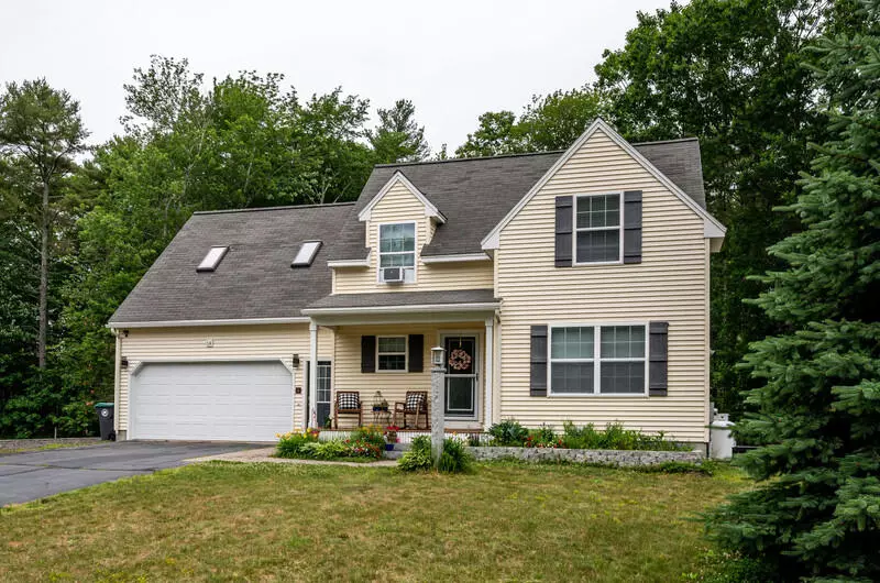 14 Garrison Oaks DR, Kennebunk, ME 04043
