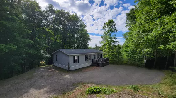235 Cards Ridge RD, Greenbush, ME 04418