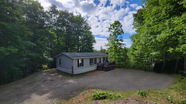 235 Cards Ridge RD, Greenbush, ME 04418