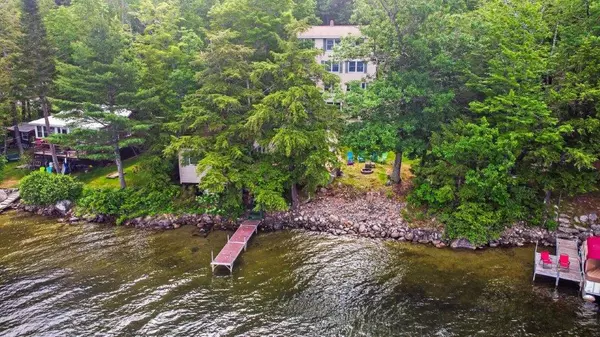 642 Memorial DR, Winthrop, ME 04364