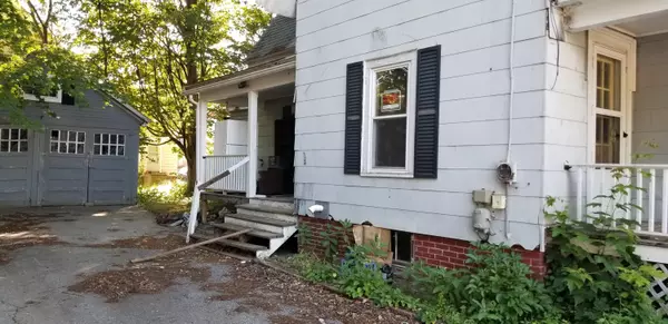 Auburn, ME 04210,122 Whitney ST