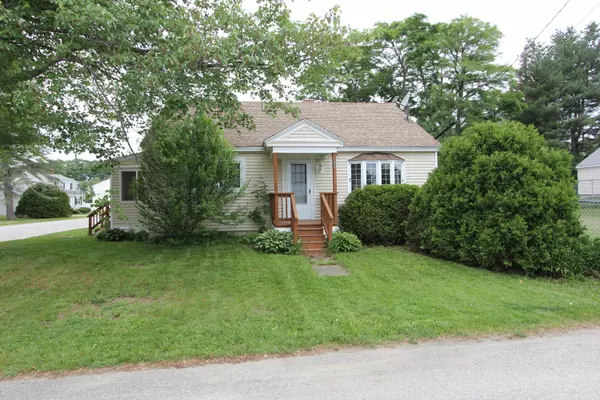 25 Louise AVE, Lewiston, ME 04240