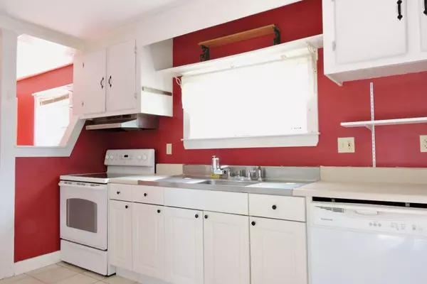 Kittery, ME 03904,55 Philbrick AVE