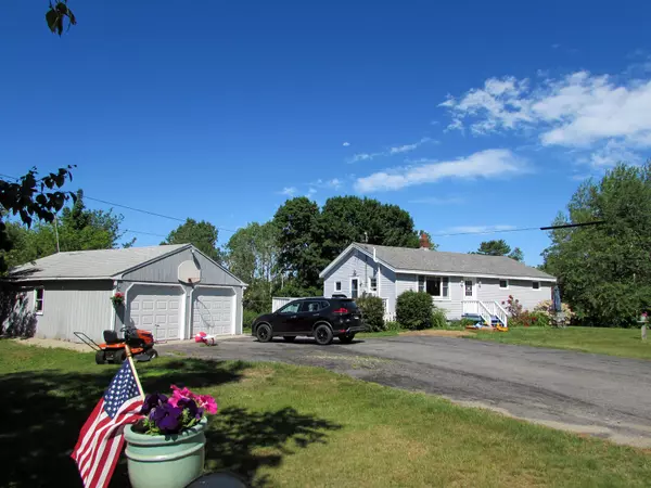 515 Spruce Head RD, South Thomaston, ME 04858