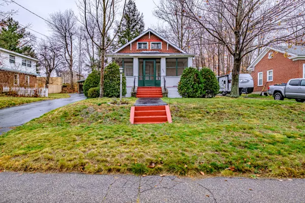 Rumford, ME 04276,424 Pine ST