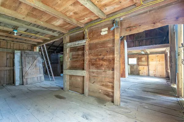 Warren, ME 04864,142 Oyster River RD