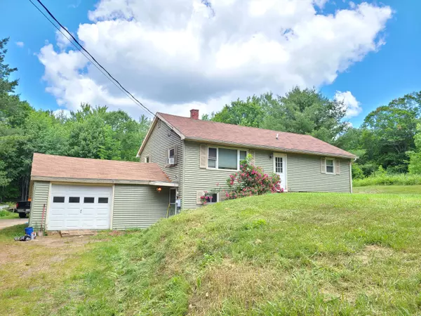 415 Route 133, Winthrop, ME 04364