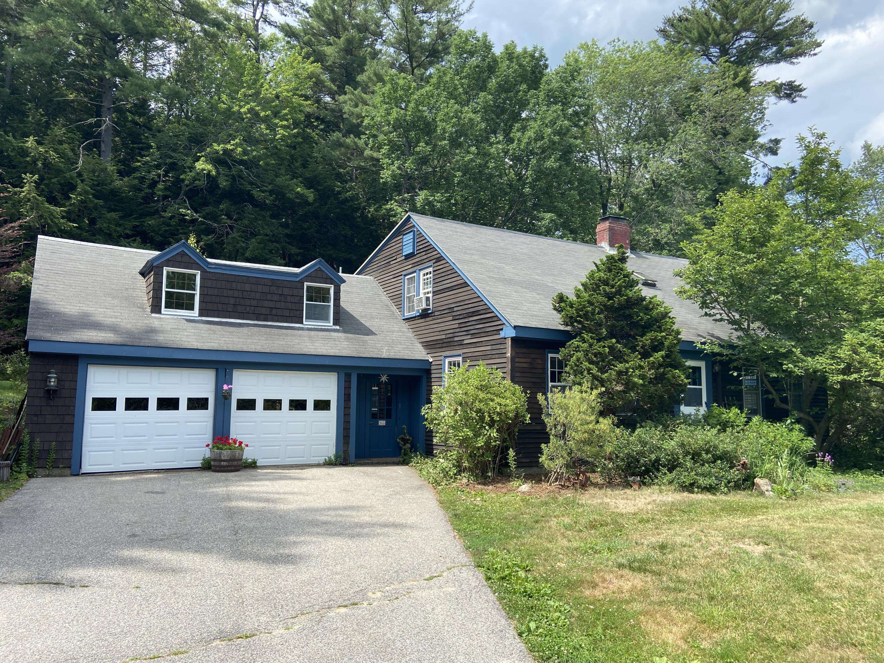 105 Brook RD, Falmouth, ME 04105