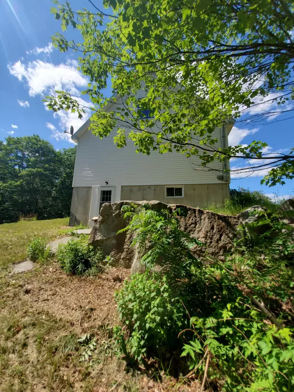 Leeds, ME 04263,593 Bishop Hill RD