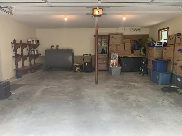 Hermon, ME 04401,83 Smith RD