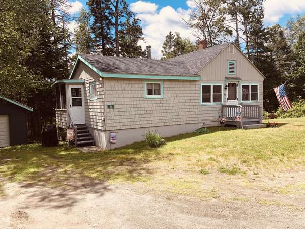 46 Cross ST, Rangeley, ME 04970