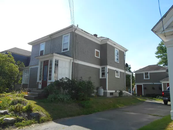 192 Center ST, Old Town, ME 04468