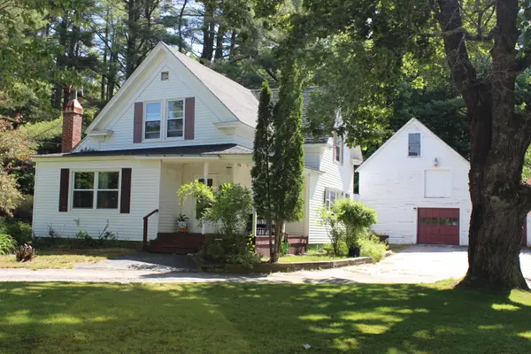 108 School House RD, Oxford, ME 04270