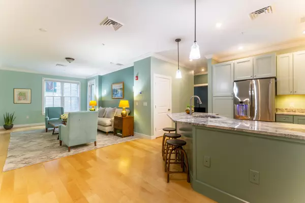 Portland, ME 04101,15 Middle ST #206