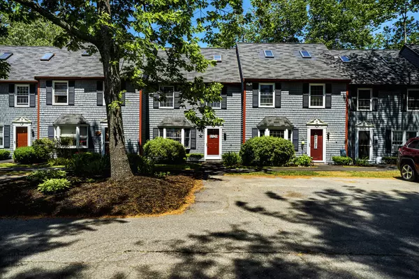 Topsham, ME 04086,42 Munroe LN #42