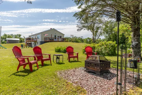 Frankfort, ME 04438,37 Marsh Stream RD