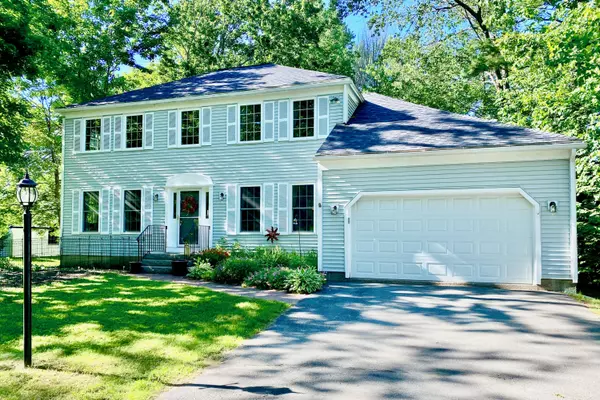 32 Cherry Hill TER, Waterville, ME 04901