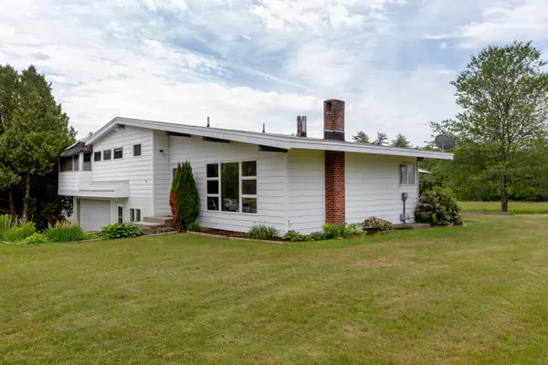 Pittston, ME 04345,139 Whitefield RD