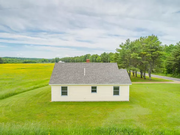 Pittston, ME 04345,396 S Beech Hill RD