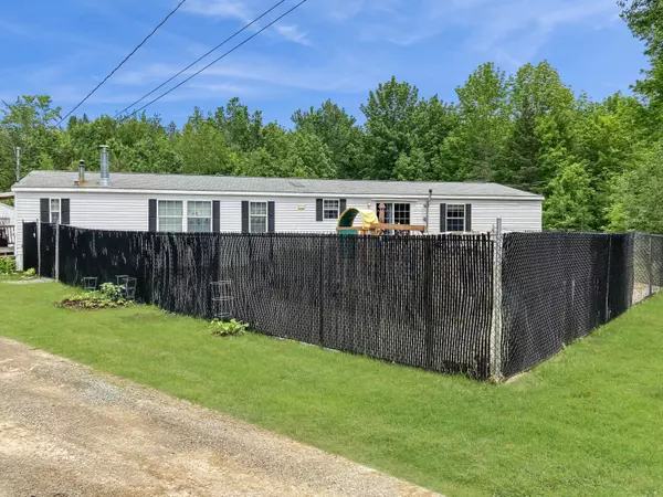 543 Fuller RD, Hermon, ME 04401