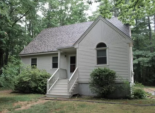 Naples, ME 04055,25 Monroe DR