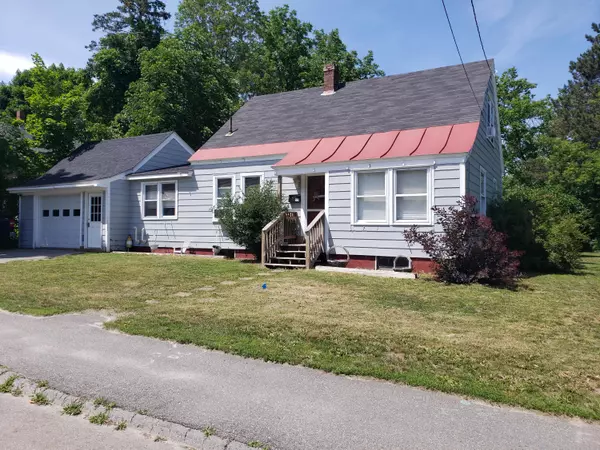 55 High ST, Waterville, ME 04901