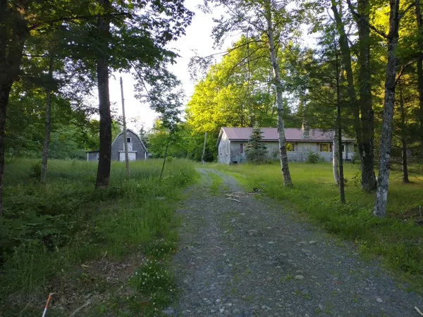 28 Glass Hill RD, Guilford, ME 04443