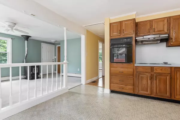 South Portland, ME 04106,54 Wythburn RD