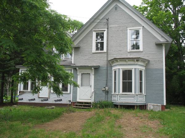 74 Water Street, Monson, ME 04464