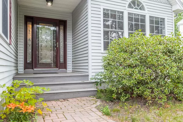 33 Ruby LN, Portland, ME 04103