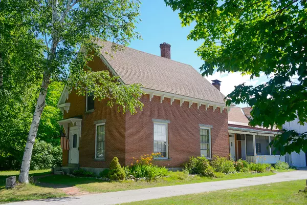 Lovell, ME 04051,219 Main ST