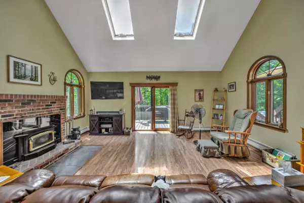 Hartford, ME 04220,15 Mcsherry LN