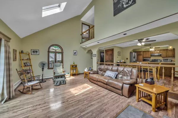 Hartford, ME 04220,15 Mcsherry LN