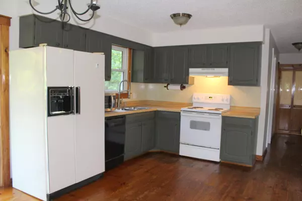 Litchfield, ME 04350,109 Plains RD