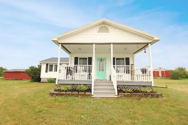 729 Newburgh RD, Hermon, ME 04401