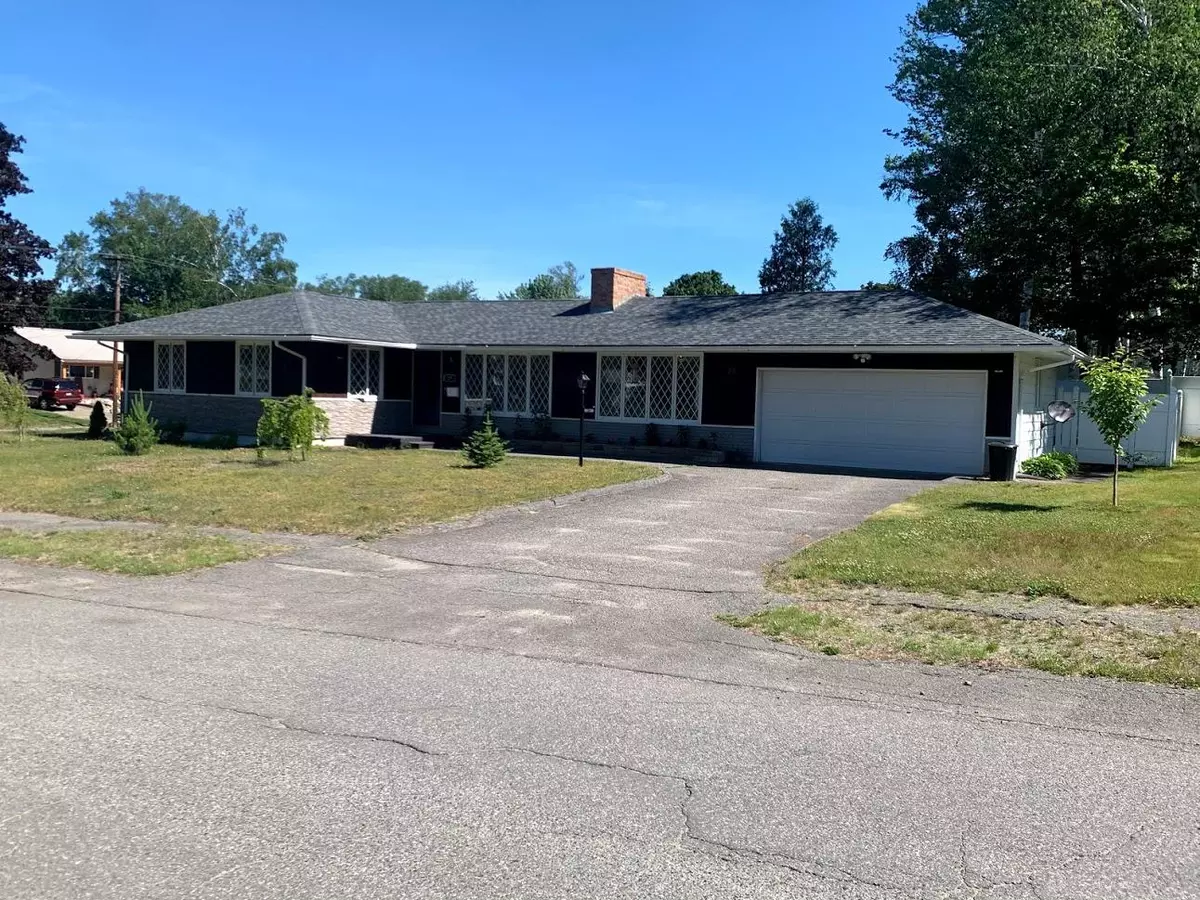 Millinocket, ME 04462,29 Rhode Island AVE