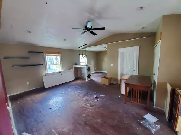 Millinocket, ME 04462,29 Katahdin AVE