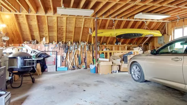 Sidney, ME 04330,97 Morning Glory LN